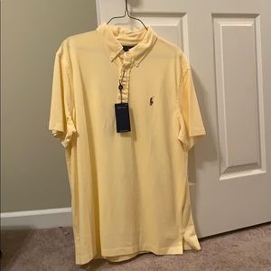 Men’s yellow polo